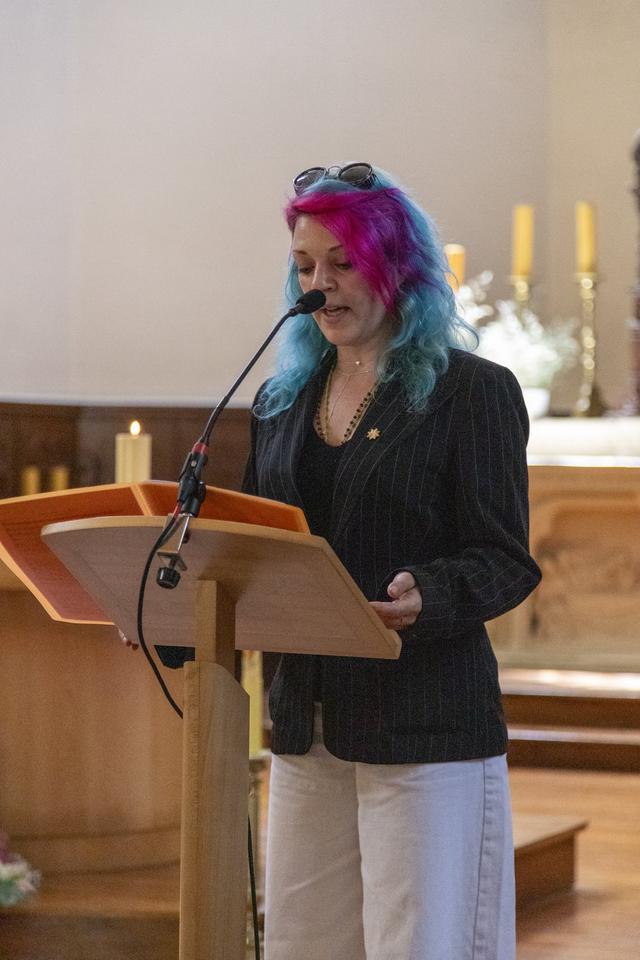 Laure - Chanteuse pour vos célébrations - 1