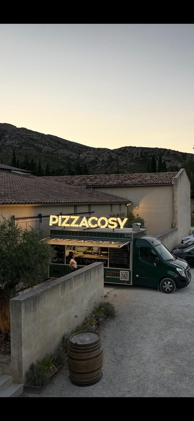Pizza Cosy Truck - 1