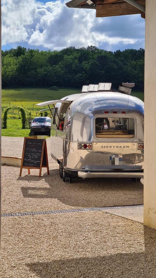 AirstreamFire - 1