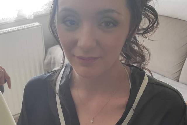 Make up by Bina 5
