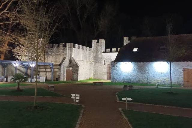 Domaine des Deux Tours 3