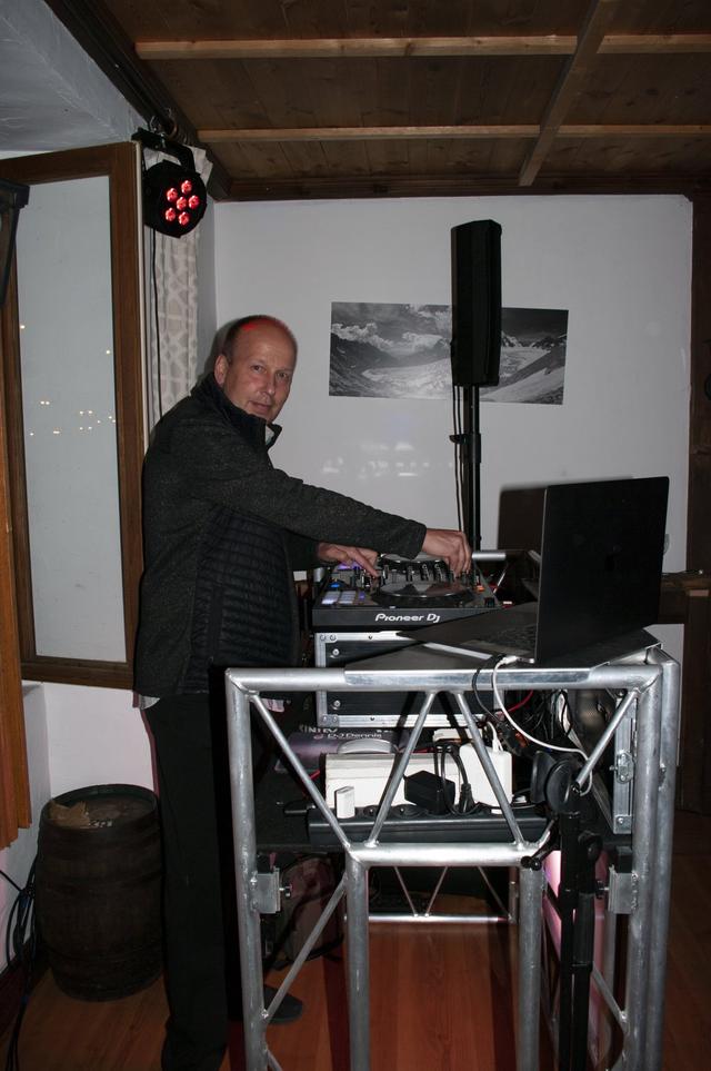 DJ Dennis - 2