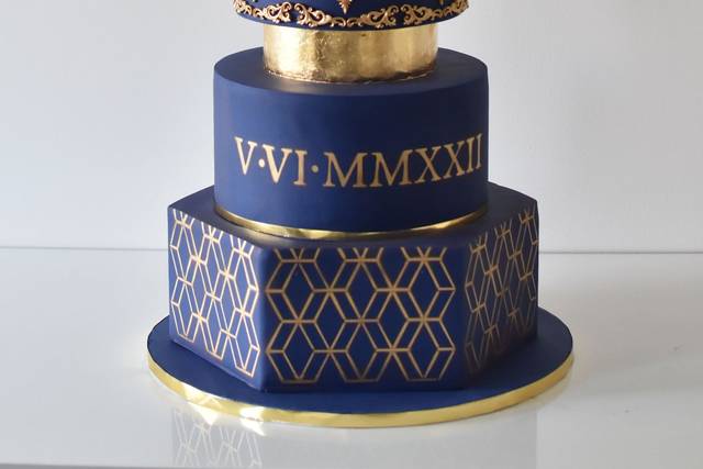 LB Cake Design 2
