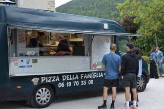 Pizza Della Famiglia - 1