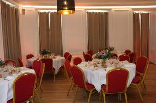 Le Pavillon Castel - 10
