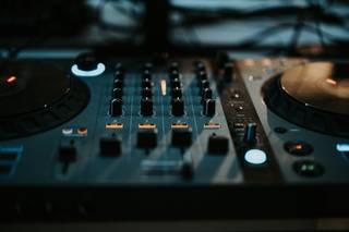 DJ BY - 7