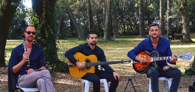 Tchiki Swing Quartet - 2