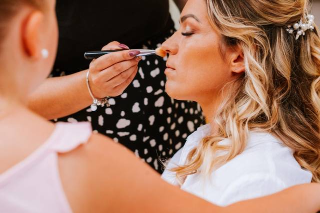 MB Makeup and Beauty 2