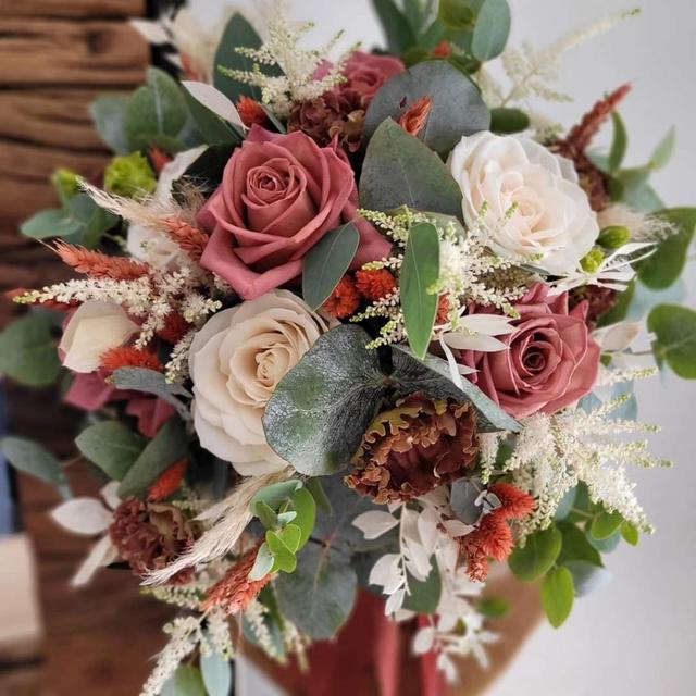 Magali Leonard Fleuriste Décoratrice - 1