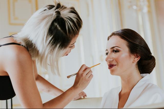 Aline L. Make Up Artist - 4