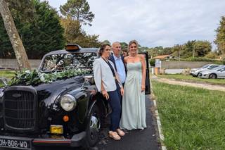 Carbodies Black cab - 14