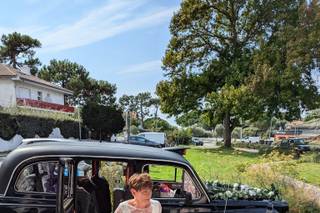 Carbodies Black cab - 15