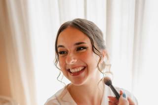 D&Z Agency - Coiffure & maquillage à domicile - 16