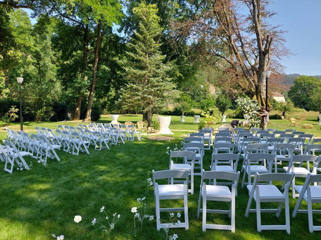Les Mauvaises Herbes Event - 2