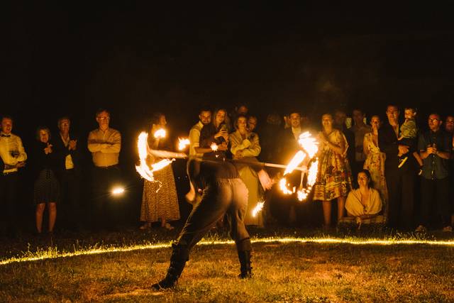 Shay - Spectacle de feu et lumières LED 2