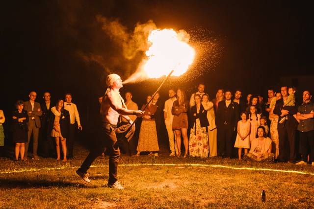 Shay - Spectacle de feu et lumières LED 4