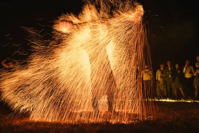 Shay - Spectacle de feu et lumières LED 5