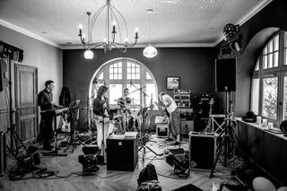 Live Machine - 6