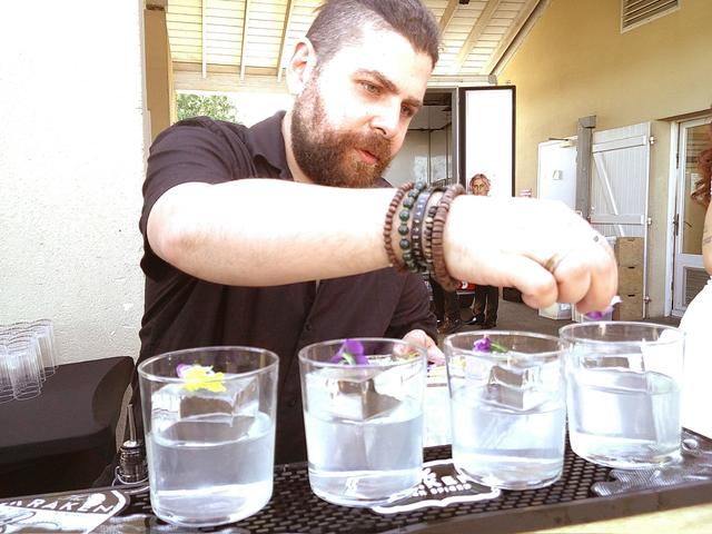 Cocktail Coast - bar à cocktails mobile par Paon événements - 1
