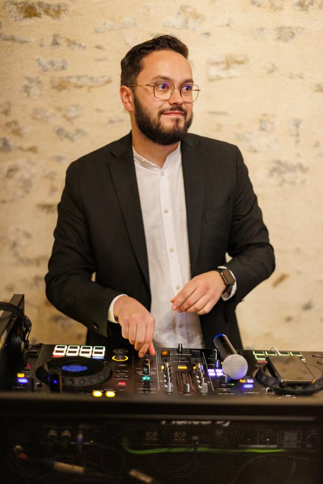 Adikt DJ - 2