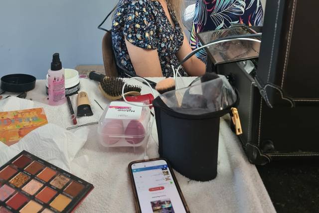 Nella Paris Make Up - Maquilleuse et coiffeuse 3