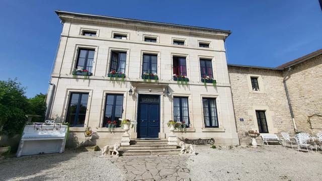 Le Palazzo Yes - 1