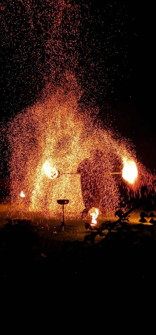 SuperCho - Spectacle de feu, pyro & LED - 2