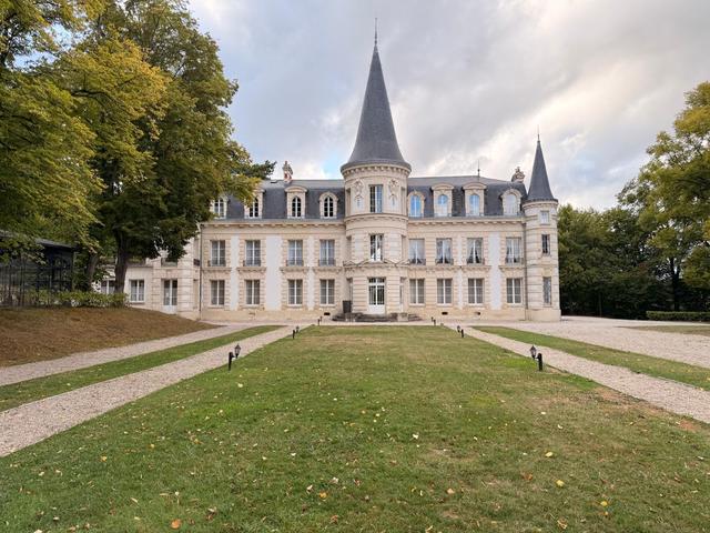 Le Château d'Hardricourt - 3