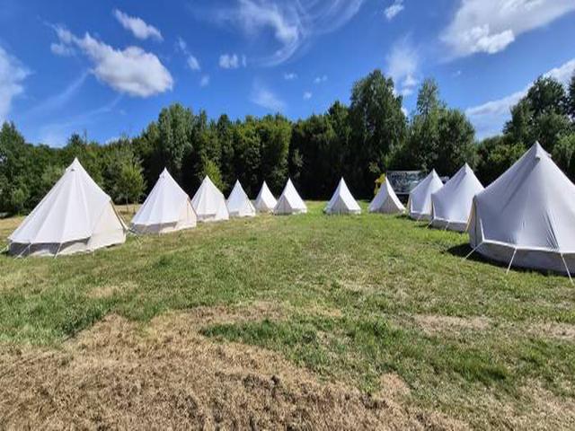 Etoiles et Toiles - Hébergement en Tipi - 1