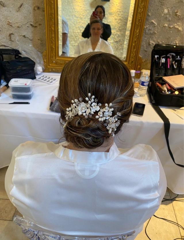 Leslie Make Up Artist - 1