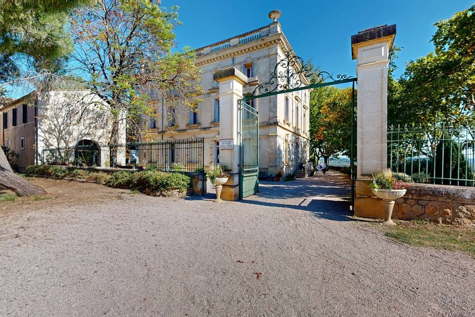 Château de la Tour 3d tour