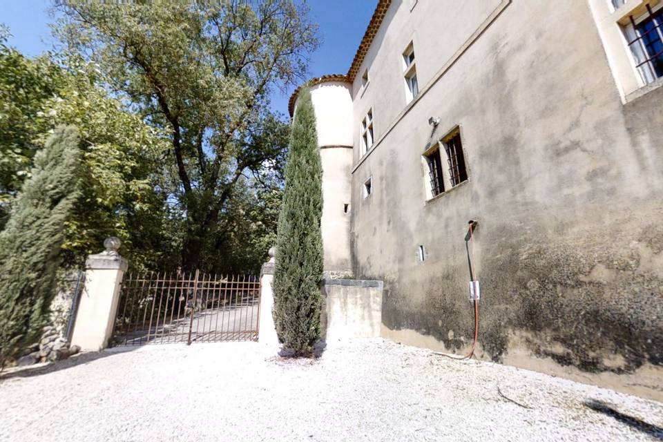 Château de Vins-Sur-Caramy 3d tour