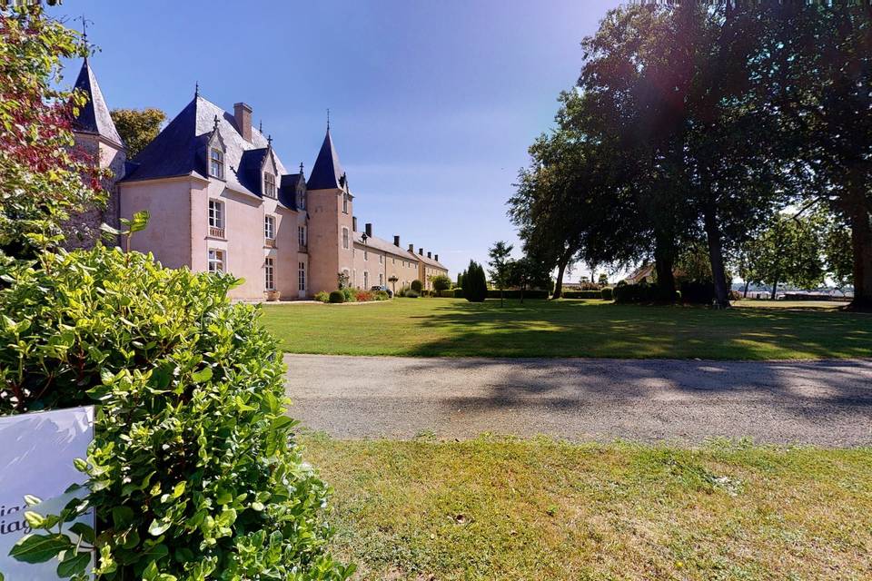 Château d'Oyré 3d tour