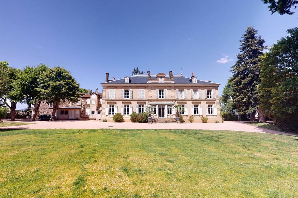 Château des Ravatys 3d tour