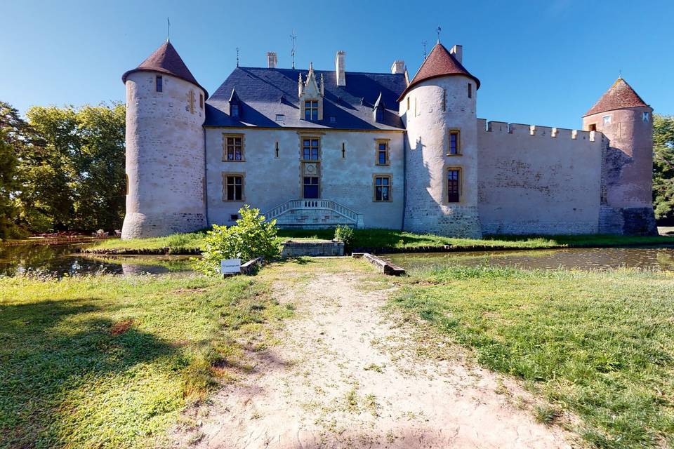Château d'Ainay le Vieil 3d tour