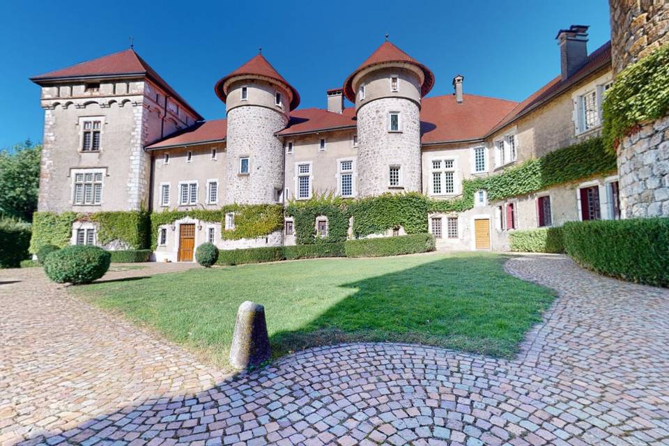 Château de Thorens 3d tour