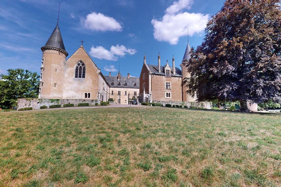 Château de Bourbilly 3d tour