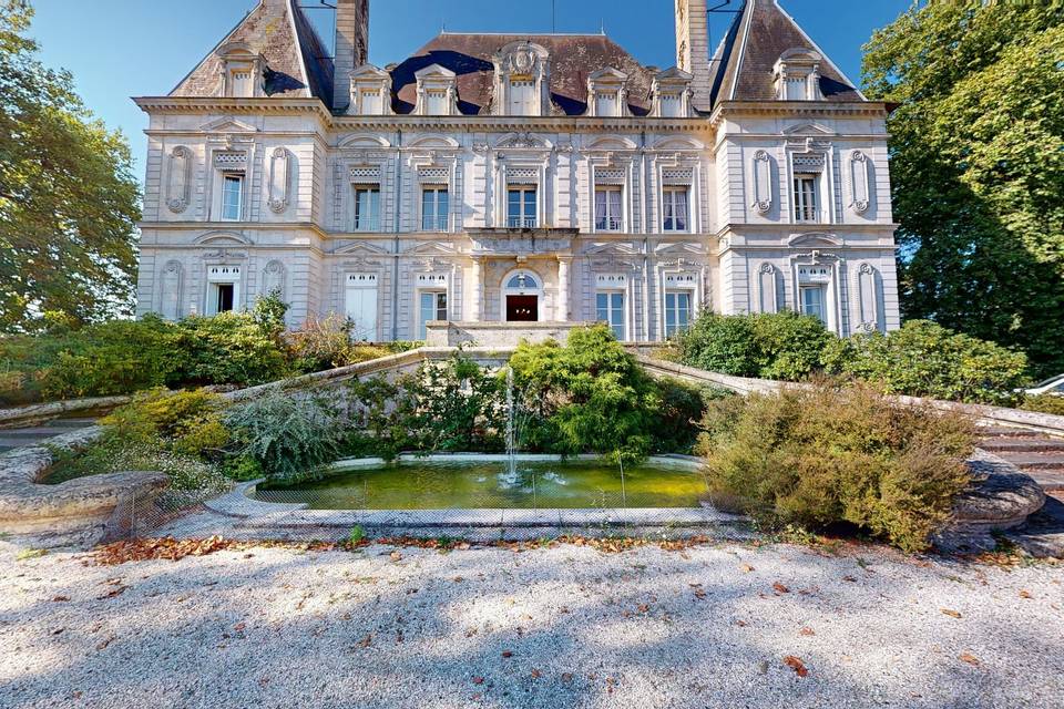 Château Rousseau de Sipian 3d tour