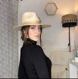 Suzanne