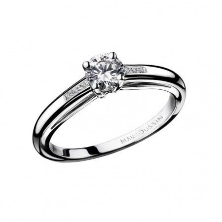 Qui porte une bague de fiançailles ? 1