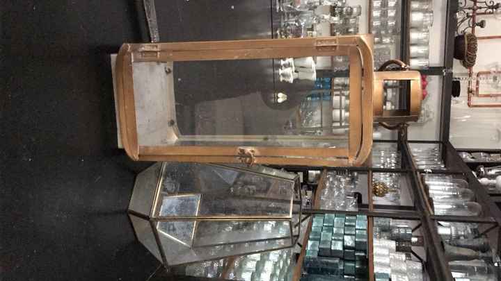 Les lanternes grands format pour l'allée menant au VH (elles seront propres :D)