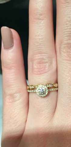 alliance et bague de fiancailles