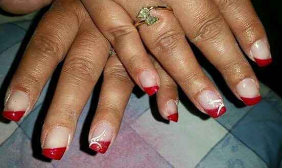 Ongles rouges ...? - 1