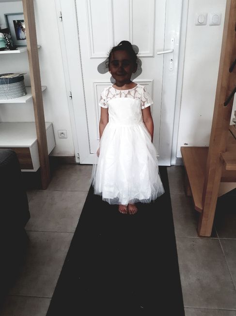 Robe blanche devant