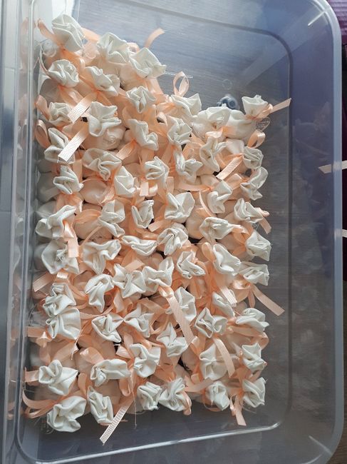 Fin de la couture des sachets de dragees 3
