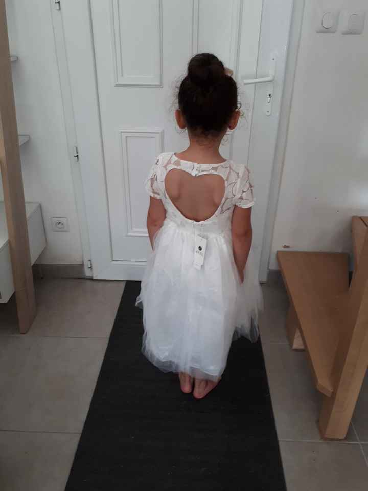 Robe blanche dos