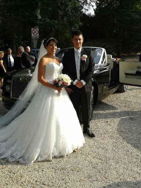 Nous devant notre superbe voiture ! 