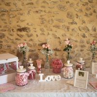 l'un de nos deux candy bar avec le bouquet en papier