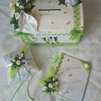 voici déjà une idée pour la urne et le livre d'or 