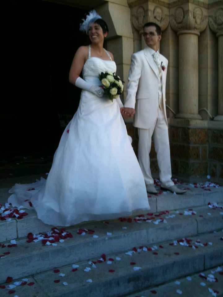 A la sortie de l'église